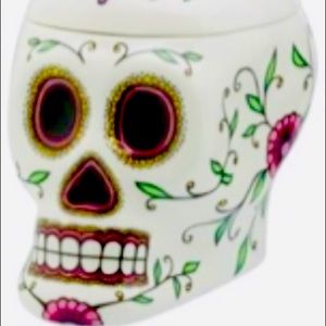 NIB Calavera Scentsy warmer